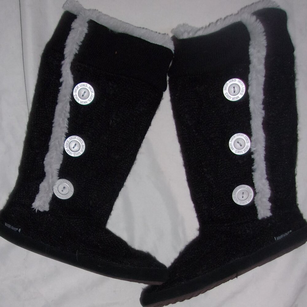 muk luks size extra large  sweater boots shoes womens black slippers faux fur